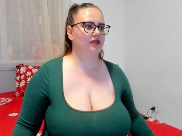 amiravyxen live cam on BongaCams