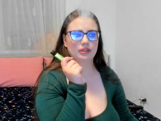 amiravyxen live cam on BongaCams