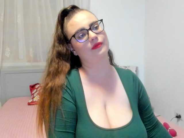 amiravyxen live cam on BongaCams