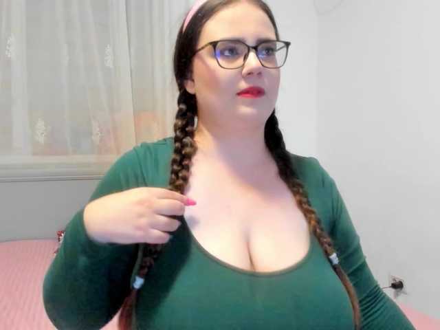 amiravyxen live cam on BongaCams