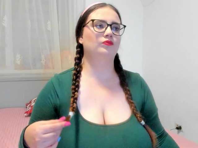 amiravyxen live cam preview