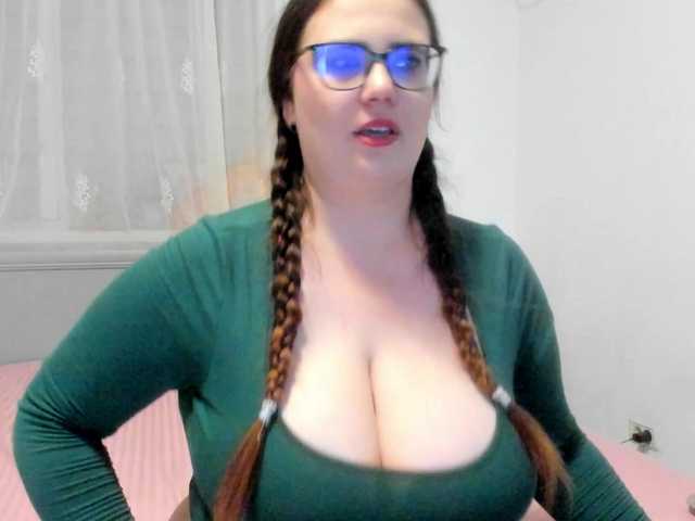 amiravyxen live cam preview