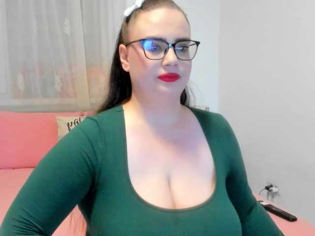 amiravyxen live cam on BongaCams