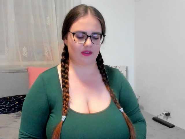 amiravyxen live cam on BongaCams