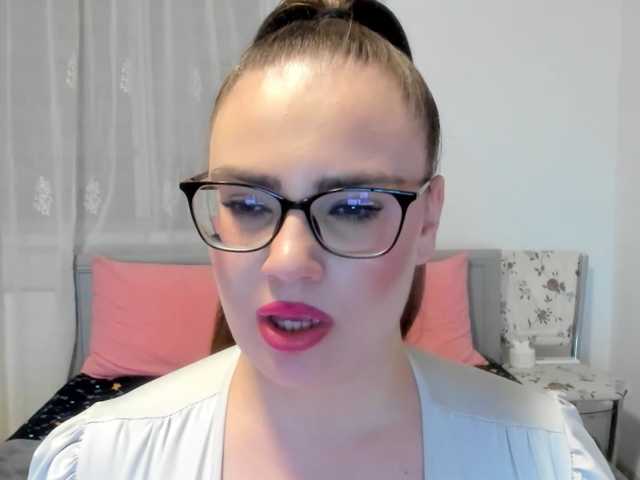 amiravyxen live cam on BongaCams