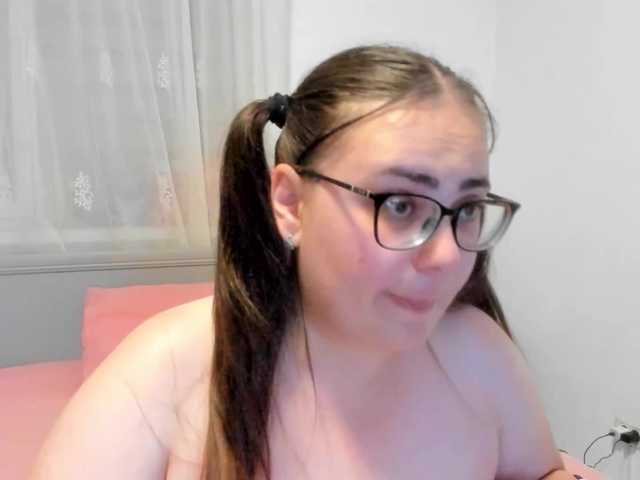 amiravyxen live cam on BongaCams
