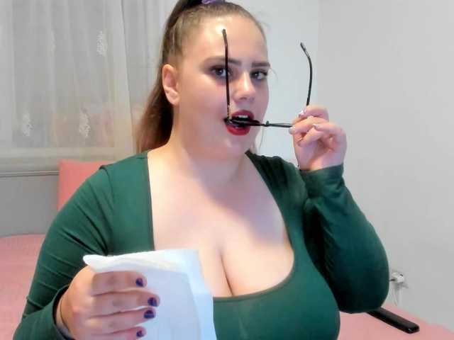 amiravyxen live cam on BongaCams