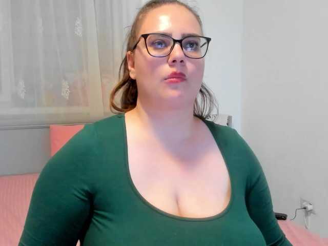 amiravyxen live cam on BongaCams