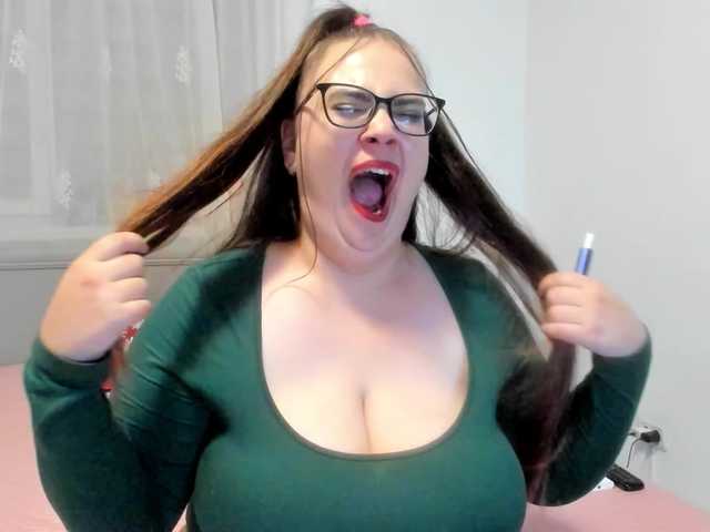 amiravyxen live cam on BongaCams