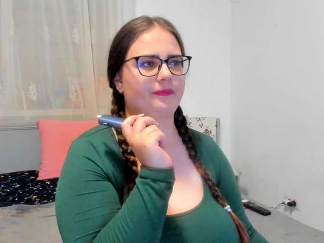 amiravyxen live cam on BongaCams