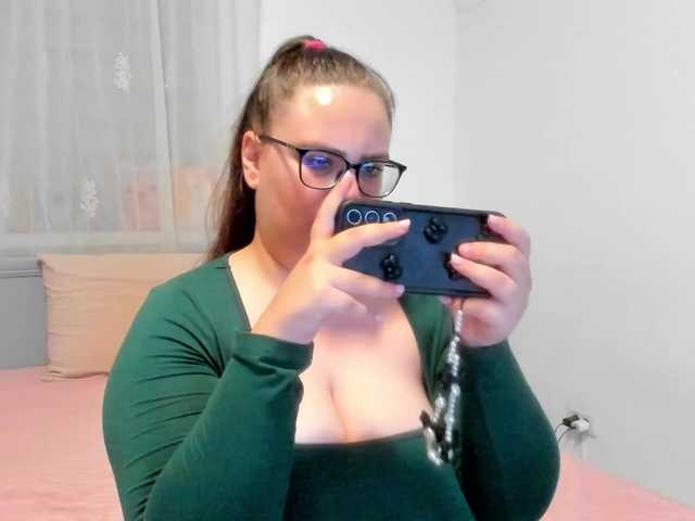 amiravyxen live cam on BongaCams