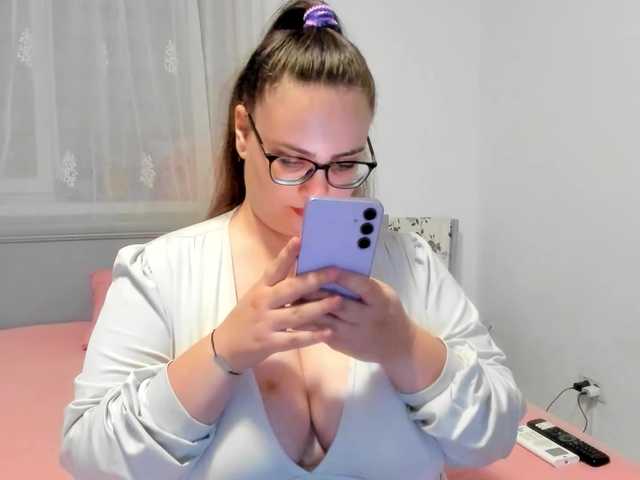 amiravyxen live cam on BongaCams