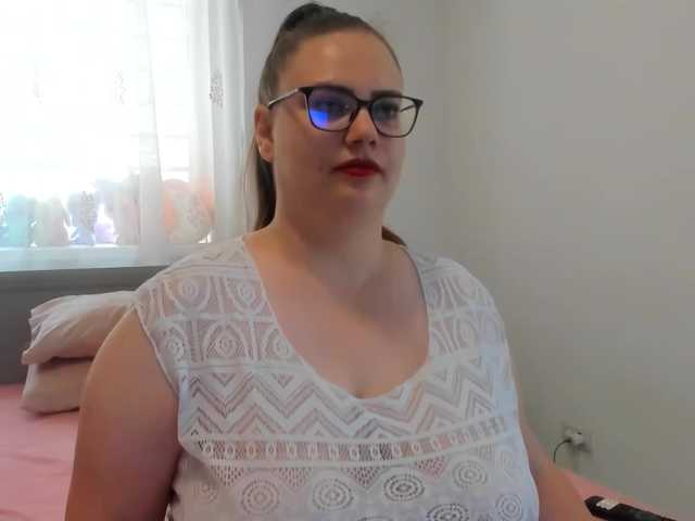 amiravyxen live cam on BongaCams