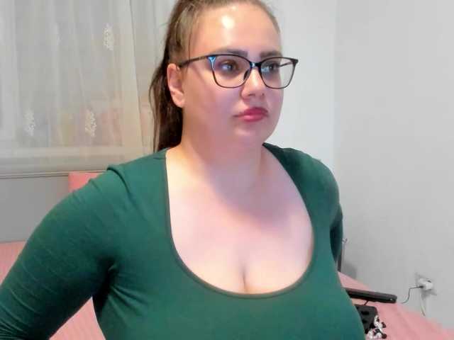 amiravyxen live cam on BongaCams