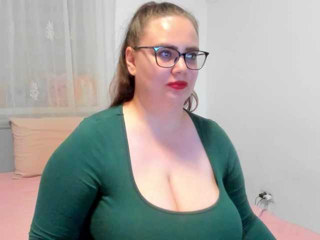 amiravyxen live cam on BongaCams