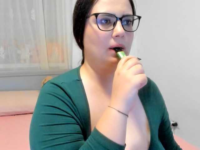 amiravyxen, en vivo ahora en BongaCams