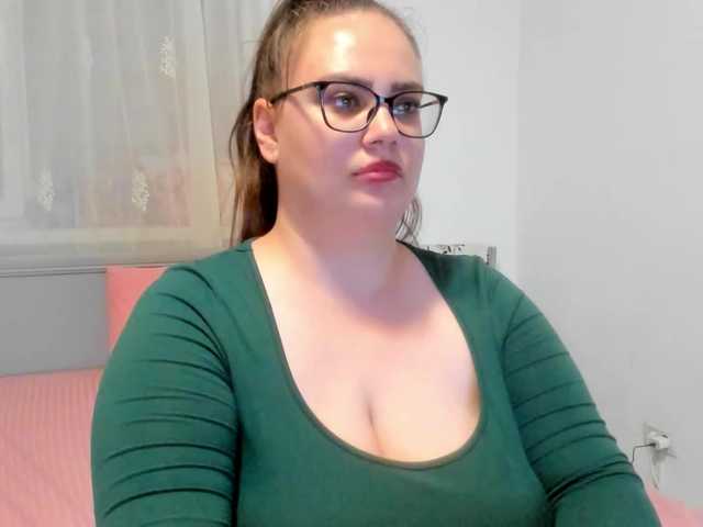 amiravyxen live webcam show
