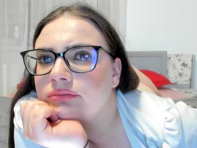 amiravyxen live cam on BongaCams