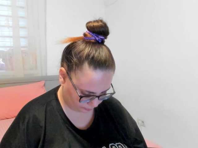 amiravyxen live cam on BongaCams