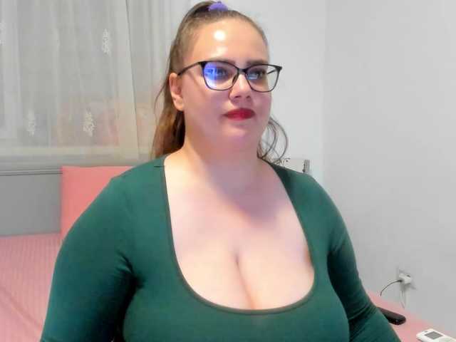 amiravyxen live cam on BongaCams