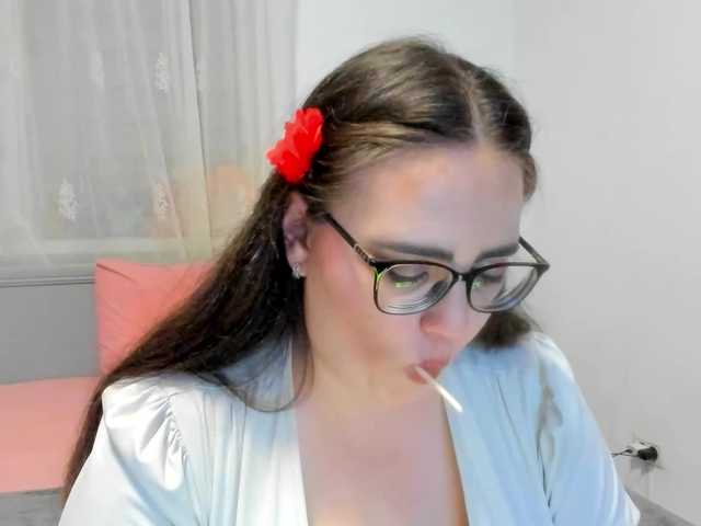 amiravyxen live cam on BongaCams