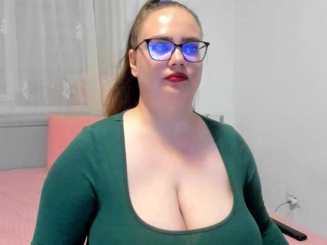 amiravyxen live cam on BongaCams