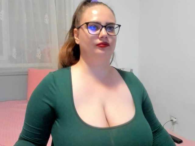 amiravyxen live cam on BongaCams