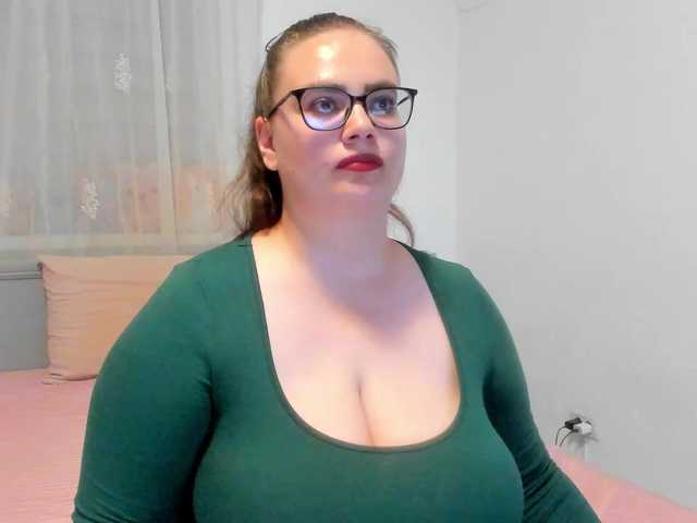 amiravyxen live cam on BongaCams
