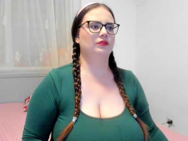 amiravyxen live cam on BongaCams