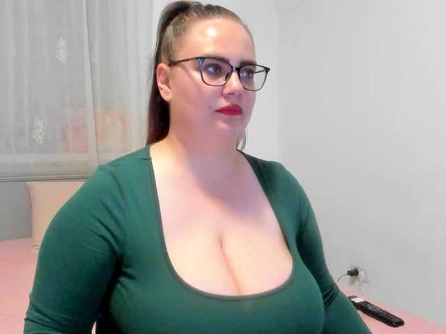 amiravyxen live cam on BongaCams