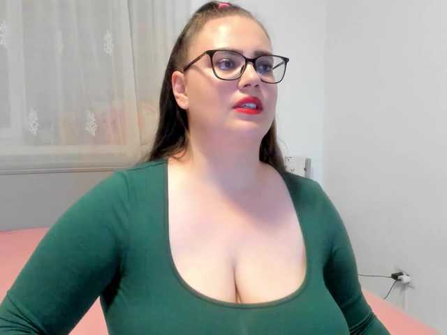 amiravyxen live webcam show