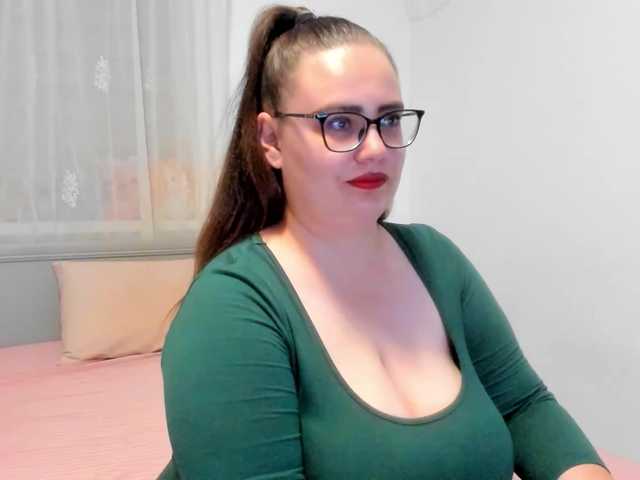 amiravyxen live cam on BongaCams