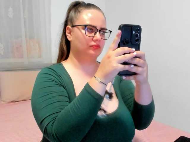 amiravyxen live cam on BongaCams