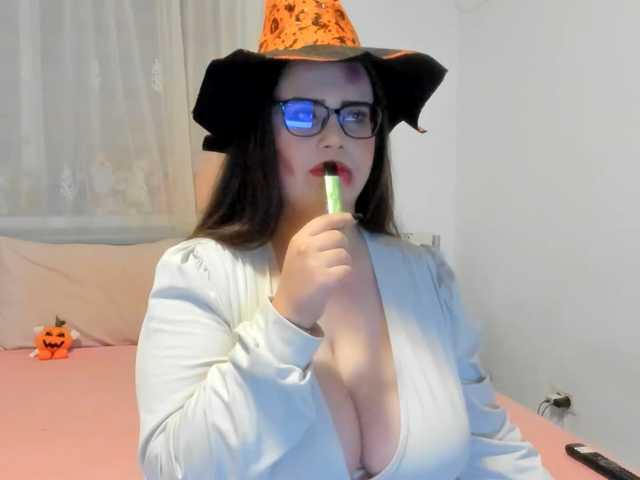 amiravyxen live cam on BongaCams