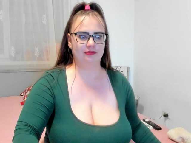 amiravyxen live cam on BongaCams