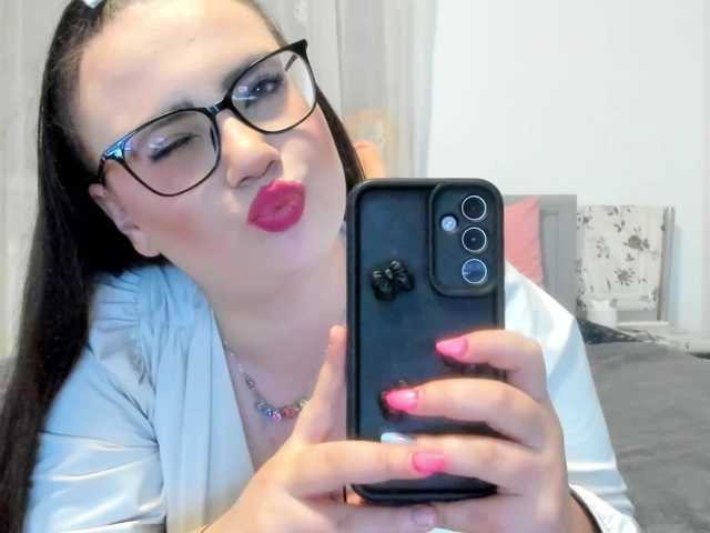 amiravyxen live cam on BongaCams
