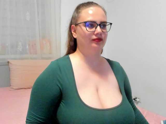 amiravyxen live cam on BongaCams