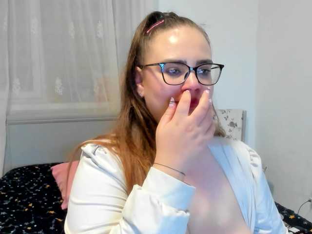 amiravyxen live cam on BongaCams