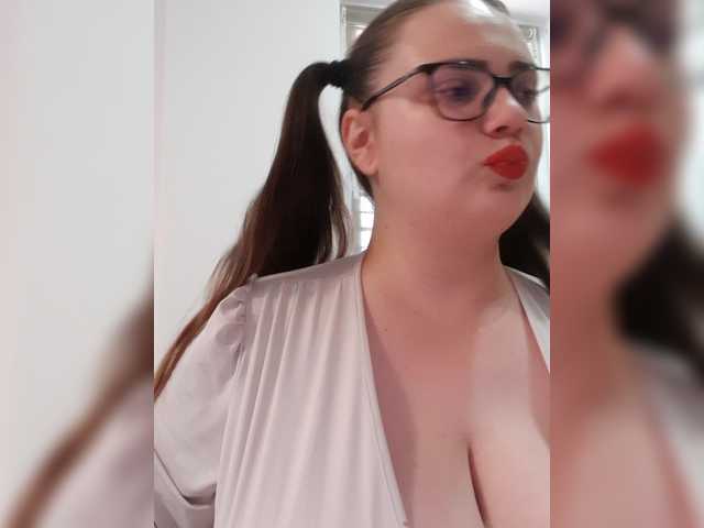 amiravyxen live cam on BongaCams
