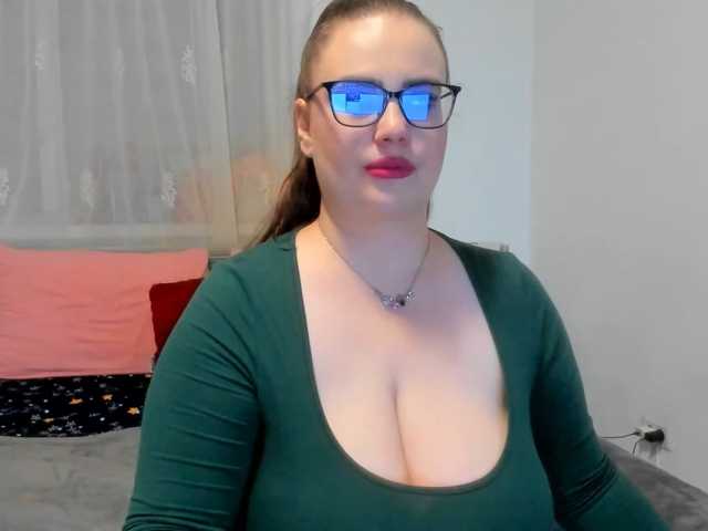 amiravyxen live cam on BongaCams
