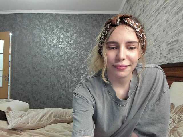 Buzzyd live cam on BongaCams