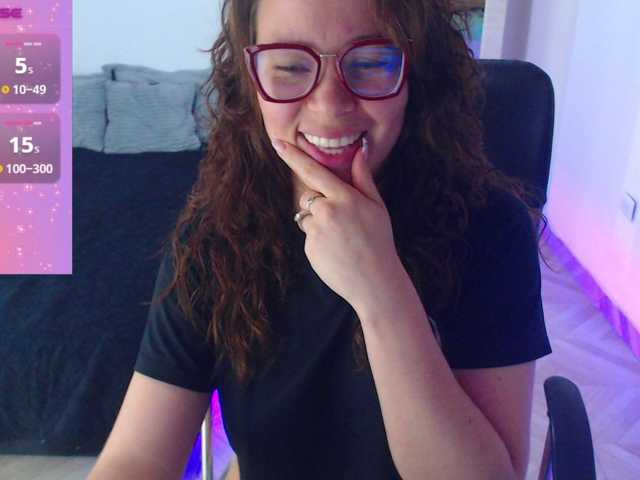 SharonAGT, en directo ahora en BongaCams