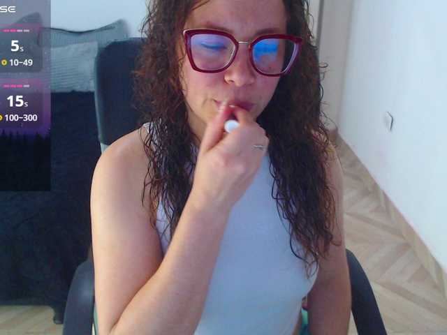 SharonAGT live webcam show