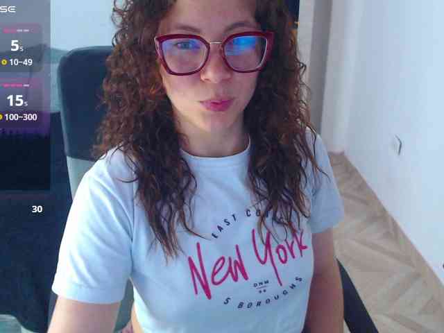 SharonAGT webcam