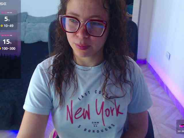 SharonAGT webcam