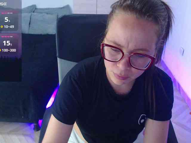 SharonAGT webcam