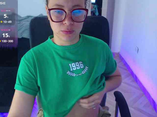 SharonAGT webcam