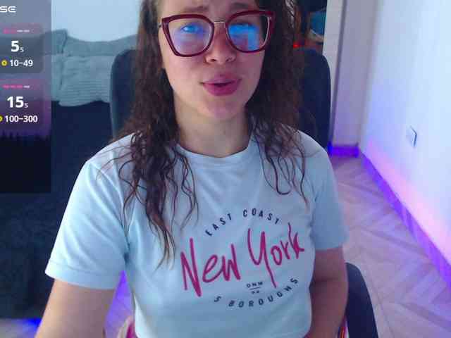 SharonAGT webcam