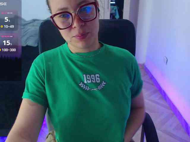 SharonAGT webcam