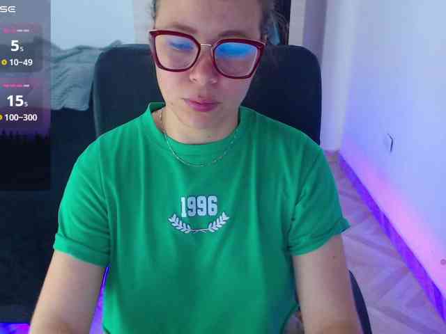 SharonAGT webcam